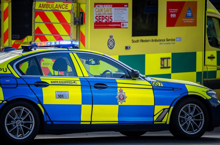 Swindon woman charged with drink driving after crash on mini roundabout
