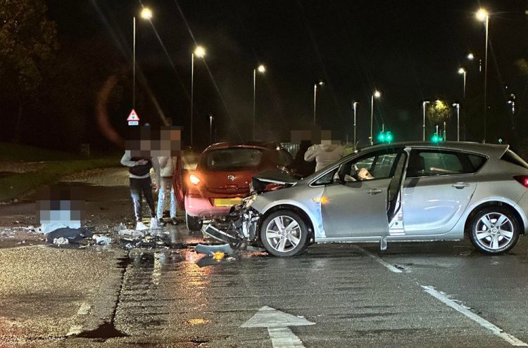 Police close major Swindon route after multi-vehicle traffic collision