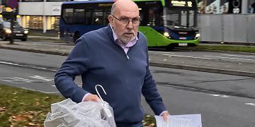 Convicted stalker breached restraining order to contact estranged wife