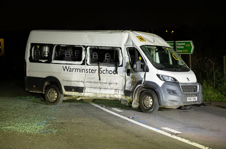 Minibus overturns in crash with lorry on A350 – several children injured