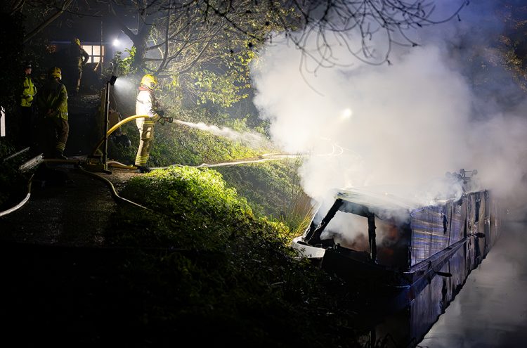 New pictures show firefighters tackling boat blaze on Devizes canal