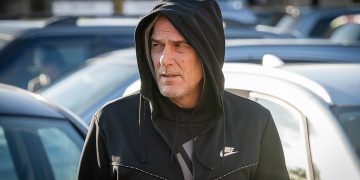 Swindon man accused of bashing woman’s door in ‘neighbour dispute’