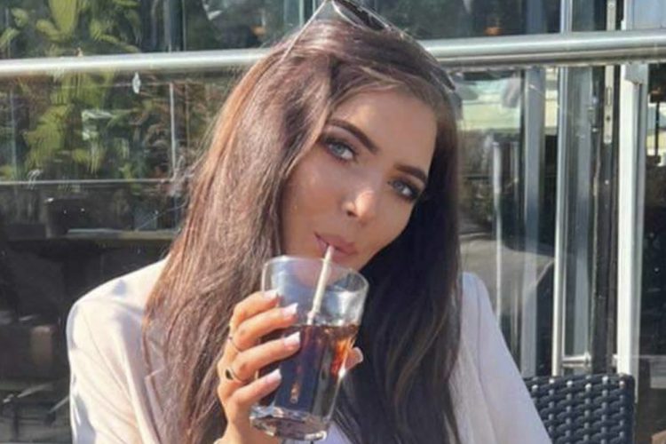 Tribute to Swindon woman, 24, who died after she was found in street