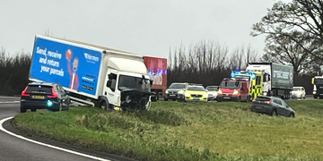 A420 crash: Emergency services called to multi-vehicle collision