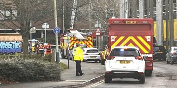 Person in distress on scaffolding sparks emergency response