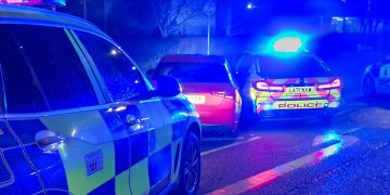 High-speed police chase through Swindon estate ends with arrests