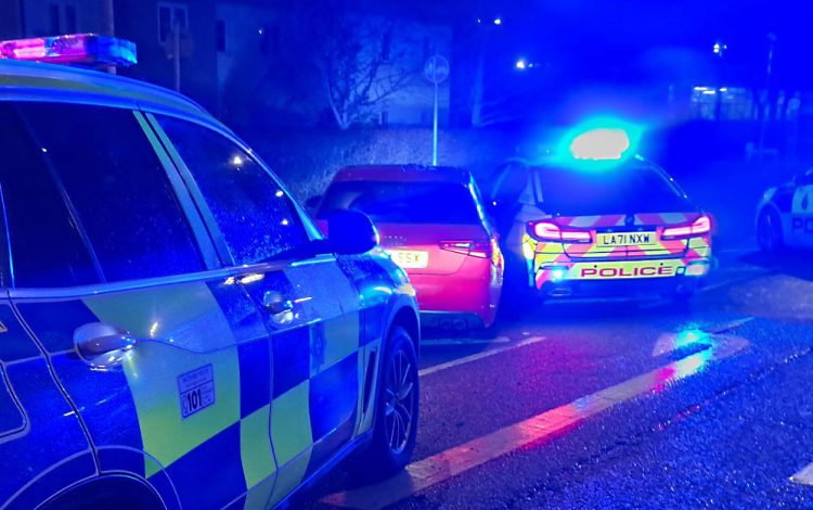 High-speed police chase through Swindon estate ends with arrests