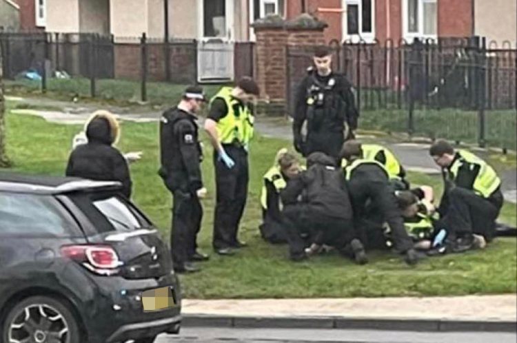 Wanted man arrested in Swindon after crashing into police car