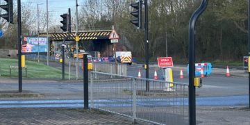 Chaos as major road in Swindon closed for Thames Water work