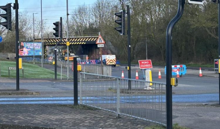 Chaos as major road in Swindon closed for Thames Water work
