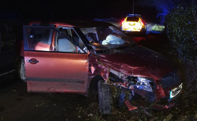 Man arrested after crashing car into wall in Tetbury countryside