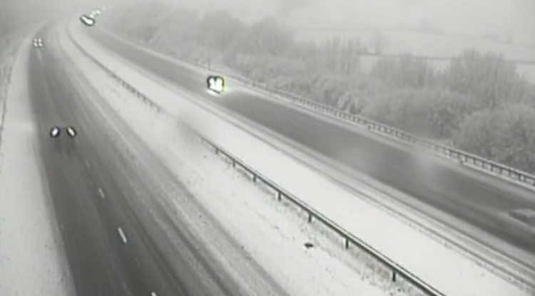 Wiltshire covered in snow as motorists warned over motorway network