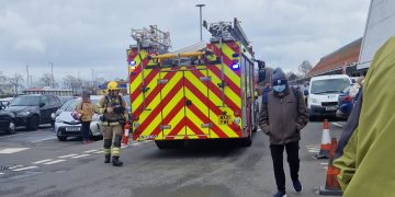 Supermarket in Swindon evacuated as fire crews arrive on scene