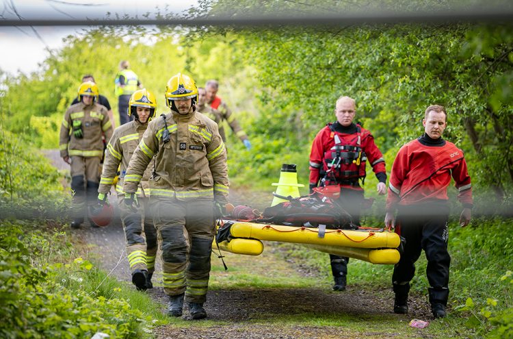 Male’s body found in Swindon lagoon during police search