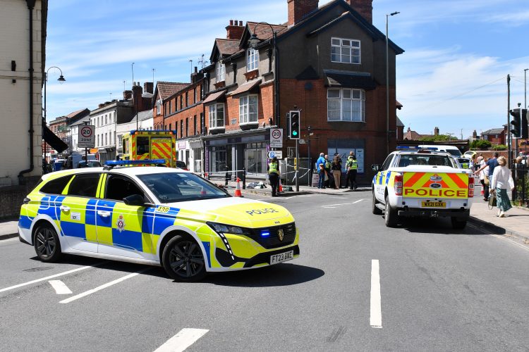 Man arrested after ‘attempted murder’ stabbing in central Devizes