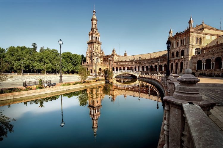 The Country of Art and Fun