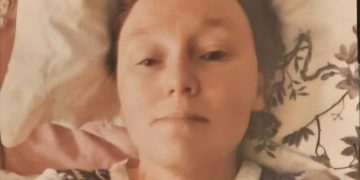 Police carry out urgent searches for missing Wiltshire woman