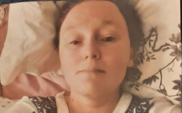 Police carry out urgent searches for missing Wiltshire woman