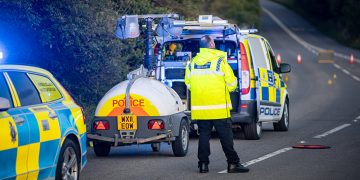 A4 closed as Wiltshire Police launch serious crash probe