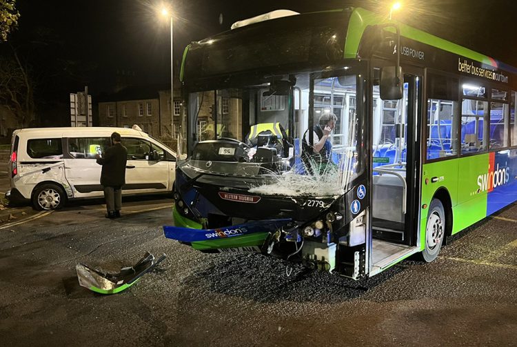 Bus damaged in dramatic crash on junction in Swindon town centre