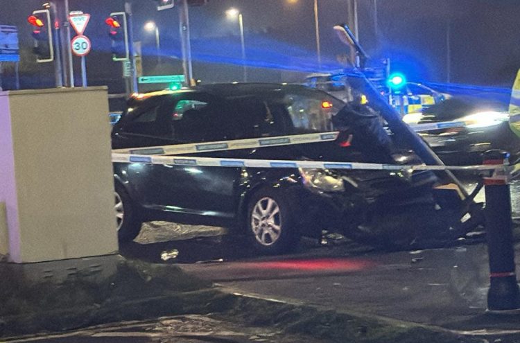 Delays on major Swindon route after traffic collision on junction