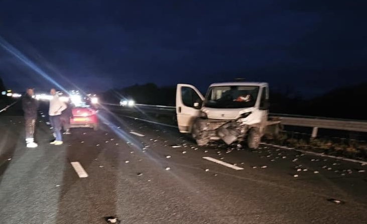 Car ‘smashes into recovery truck’ causing closure of M4 in Wiltshire
