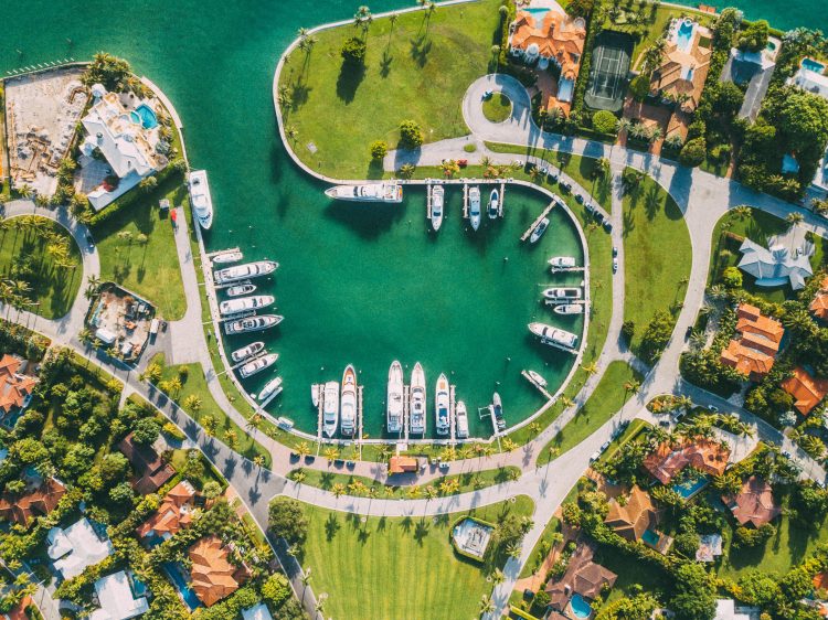 Luxury on the Water: The Ultimate Guide to Yacht Rentals in Miami