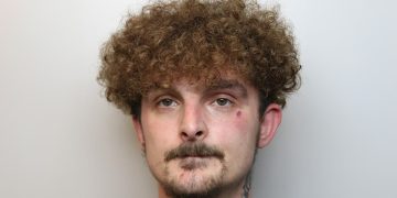 Police hunt Swindon assault suspect and warn ‘do not approach’