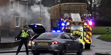 Traffic chaos in Devizes as lorry carrying hay bales catches fire