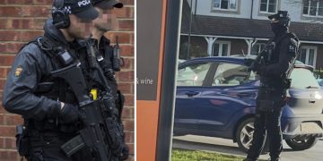 Armed police arrest man ‘making threats with gun’ in Swindon