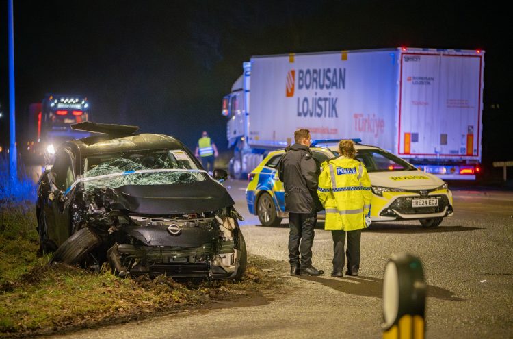 Chaos on A350 after crash involving lorry and car at Lacock