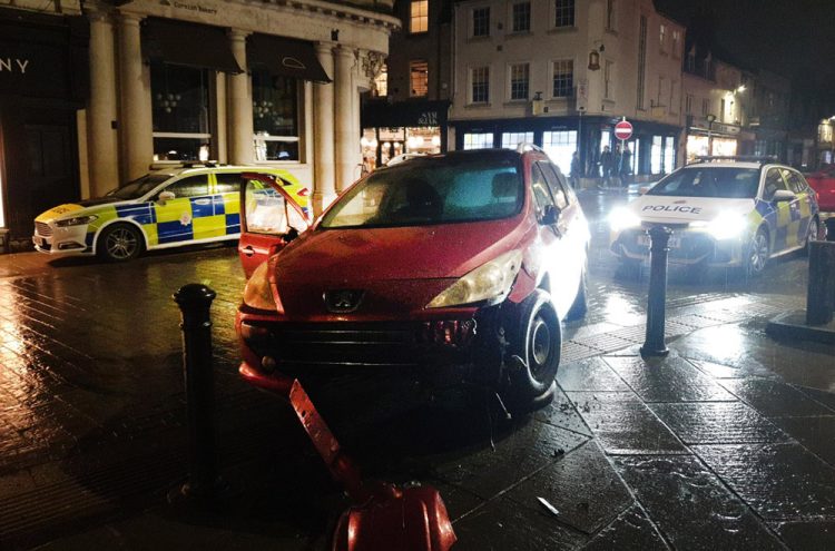 Driver ditches car and cannabis after hitting bollard in Cirencester