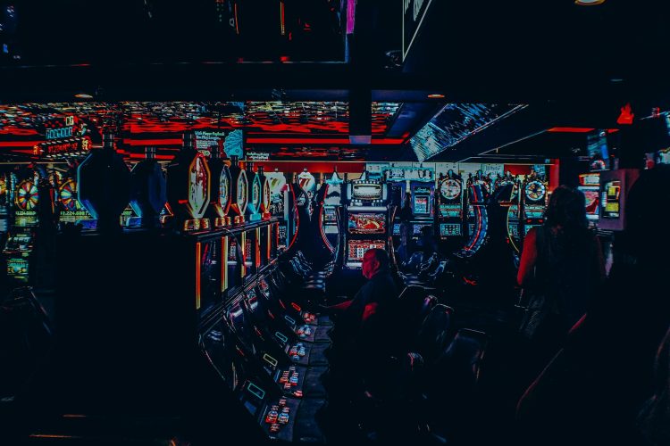 Aviator: Learn All About the Famous Casino Game 