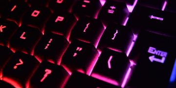 How does iGaming contribute to the UK economy?