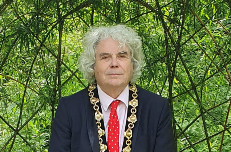 Calne councillor keeps seat despite being ‘sexually inappropriate’