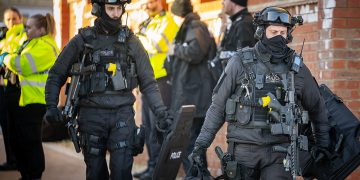 Gun-wielding suspect, 23, arrested after incident in Faringdon