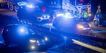 M4 closed in Wiltshire as emergency services attend serious crash