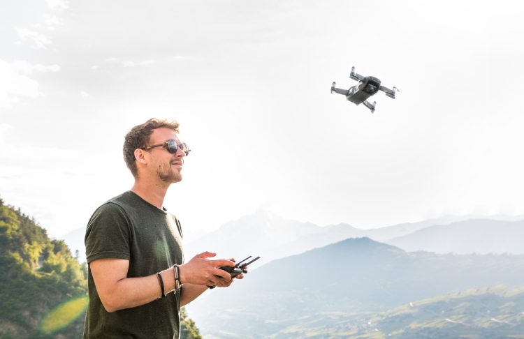 Drone Training in the UK: A Guide to Selecting the Right Course for You