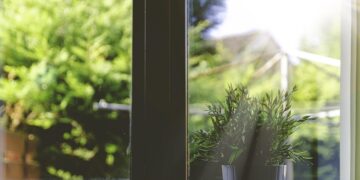 Are uPVC or Wooden Double Glazed Sash Windows Better? Pros and Cons