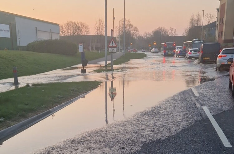 Major Swindon route closed in rush-hour after water main bursts