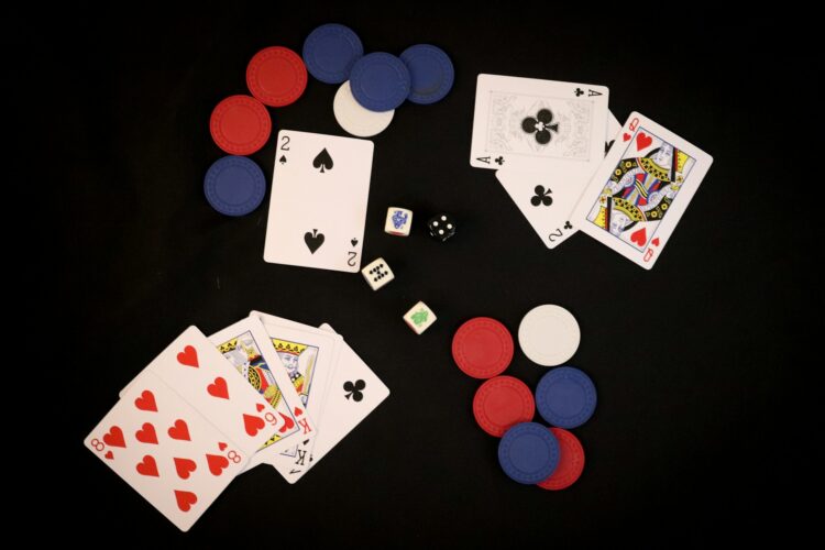How Online Casino Incentives are Winning Over Traditional Venues