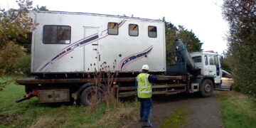 Suspended prison sentence for man who dumped horsebox