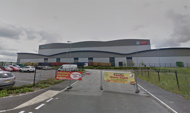 Eight arrested after immigration officers raid Home Bargains site