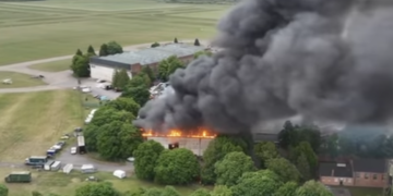 Three dead, including two firefighters, after Oxfordshire blaze