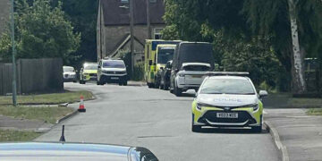 Lechlade streets locked down over woman’s mental health episode