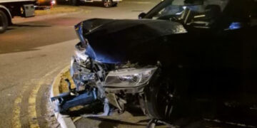 Cars crash head-on at Swindon car meet as police swarm scene