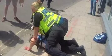 Hero PC who tackled knifeman and leapt into canal up for award