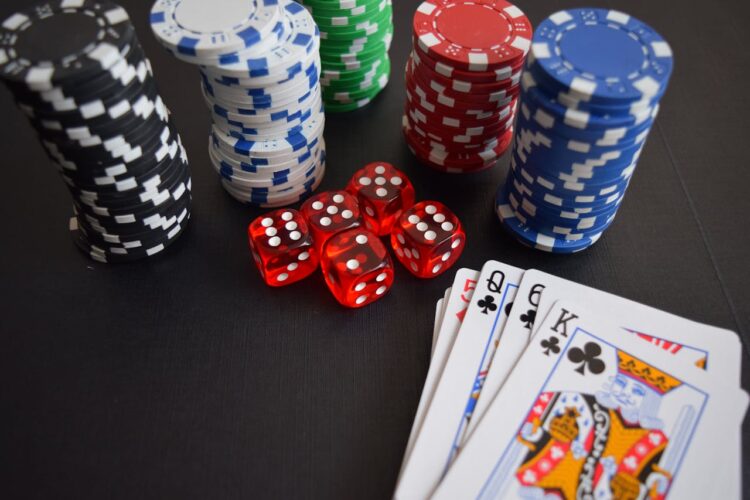 Live Betting and Casino Action: How Technology Is Changing the Game for UK and Aussie Players