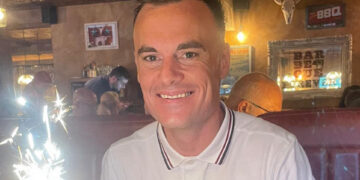 Alleged domestic abuser posts about Spain trip as warrant issued