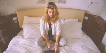 6 Digital Habits That Improve Online Communication